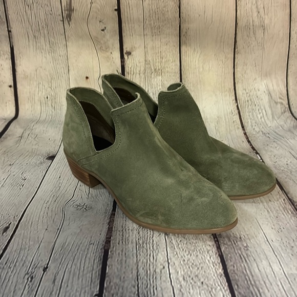 Diba Green Booties - Picture 1 of 8